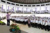 Pemkab Tangerang menyerahkan secara simbolis Surat Keputusan Kenaikan Gaji Berkala kepada 3.443 Pegawai Pemerintah dengan Perjanjian Kerja (PPPK) formasi tahun anggaran 2021. 