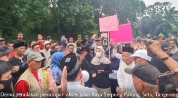 Warga Tangerang Selatan Tolak Penutupan Akses Jalan Raya Serpong-Parung