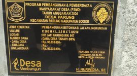 Prasasti Pembangunan Betonisasi Jalan Lingkungan, Desa Parung. 