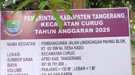 Foto papan informasi pekerjaan